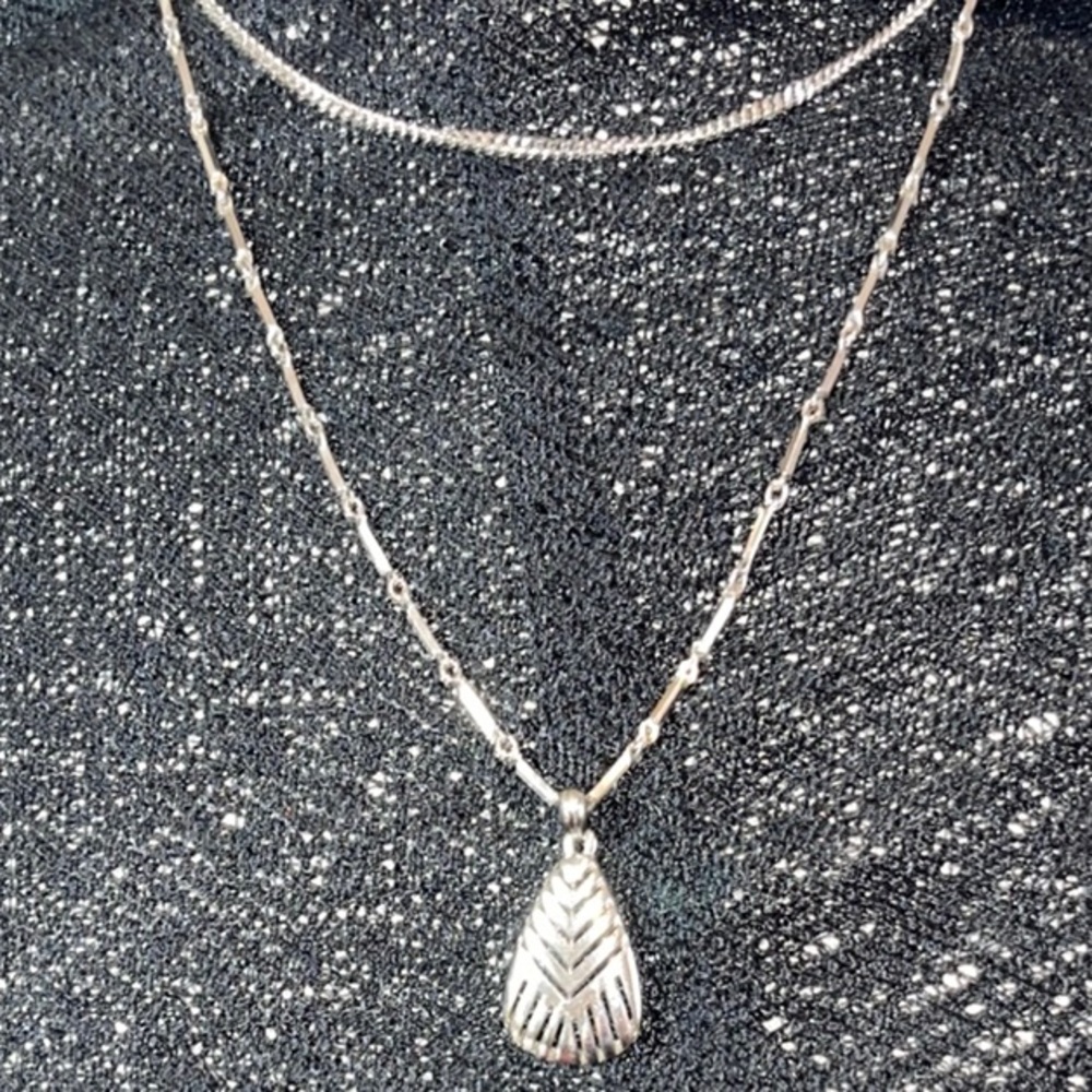 vintage layered Silver Pendant Necklace c41